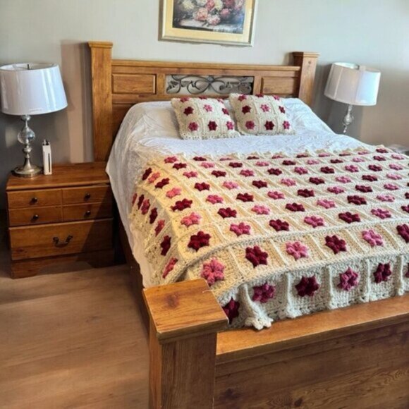 Vintage Granny Square 3D Floral Throw Afgh Knit Blanket with 2 Matching Pillows - Picture 1 of 16